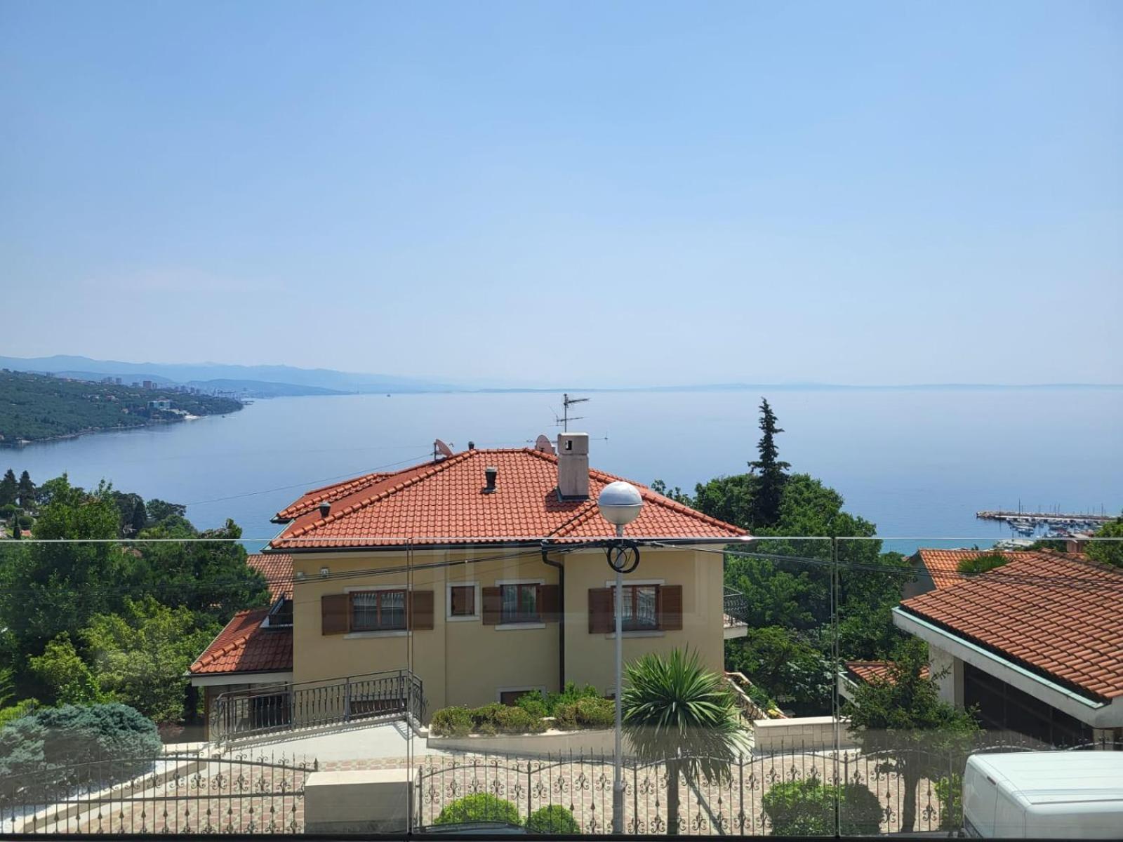 Premium Apartment With Beautiful Sea View, Short Walk To The Sea Οπατία Εξωτερικό φωτογραφία