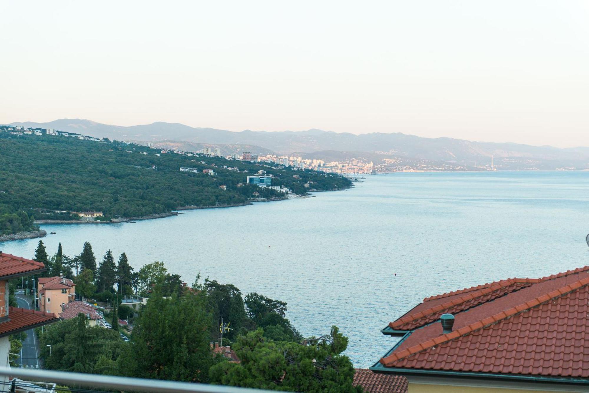 Premium Apartment With Beautiful Sea View, Short Walk To The Sea Οπατία Εξωτερικό φωτογραφία